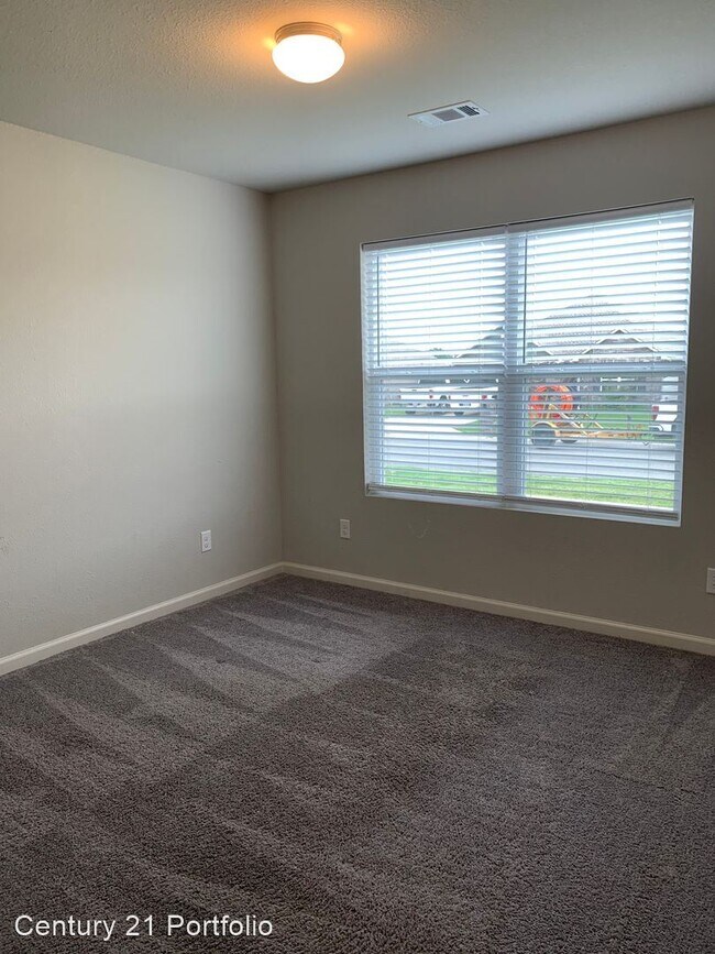 Building Photo - 4 br, 2 bath House - 4920 Prospector Drive