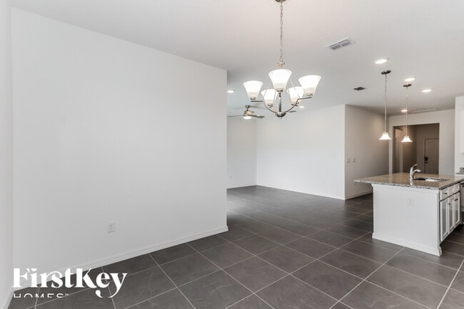 Building Photo - 518 Crown Rose Dr