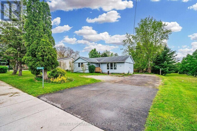 Photo du bâtiment - 2583 Binbrook Rd