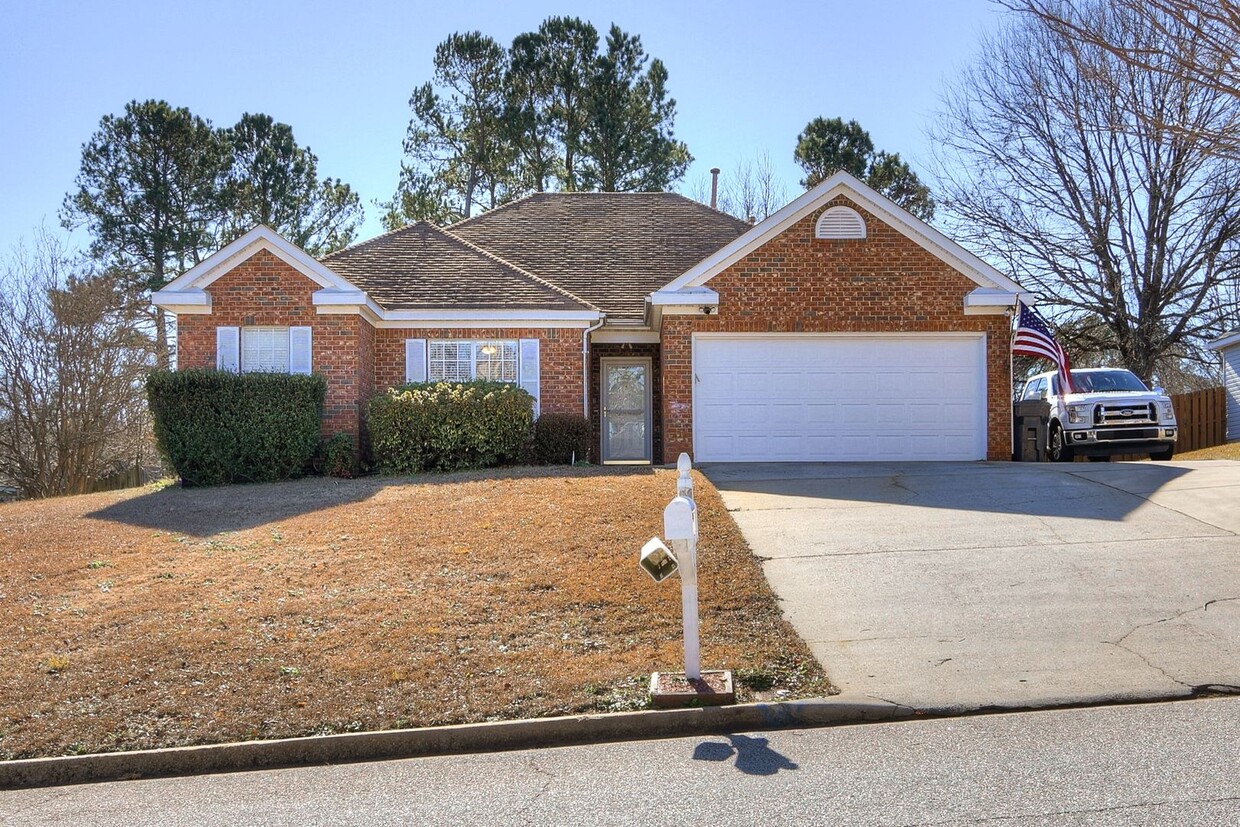 Primary Photo - 3 Bed 2 Bath in Grovetown!