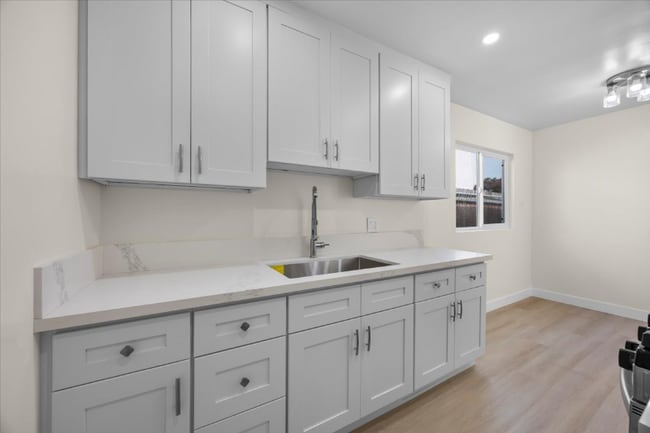 Photo - 3539 Delta Ave Apartment