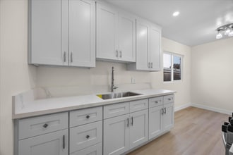 Building Photo - 3539 Delta Ave