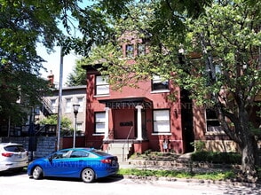 Building Photo - 319 W Lee St