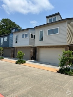 Building Photo - 111 Highland Park Ln