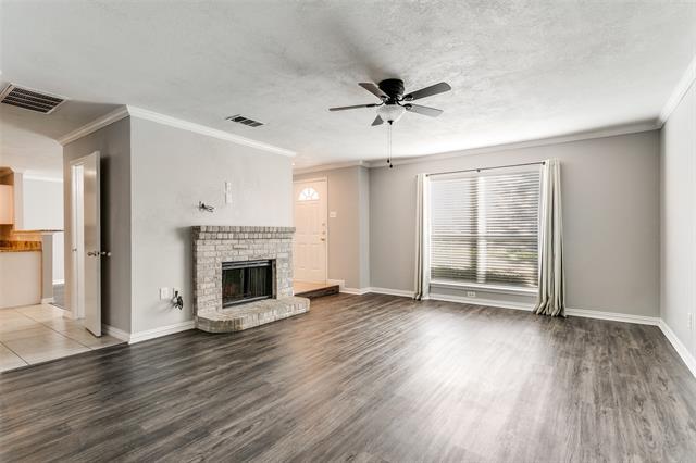 Foto del edificio - 1728 Creekpoint Dr