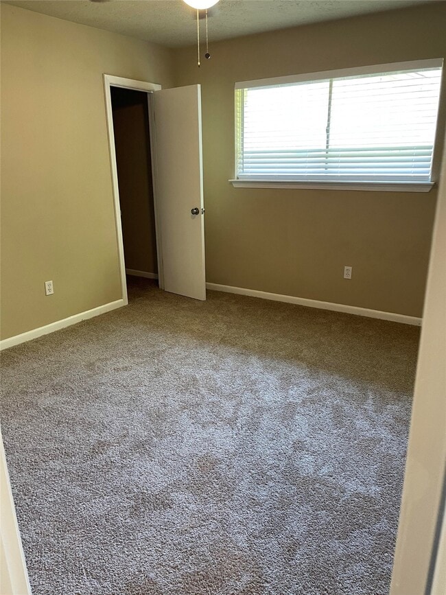 Foto del edificio - 10306 Twin Hills Ct