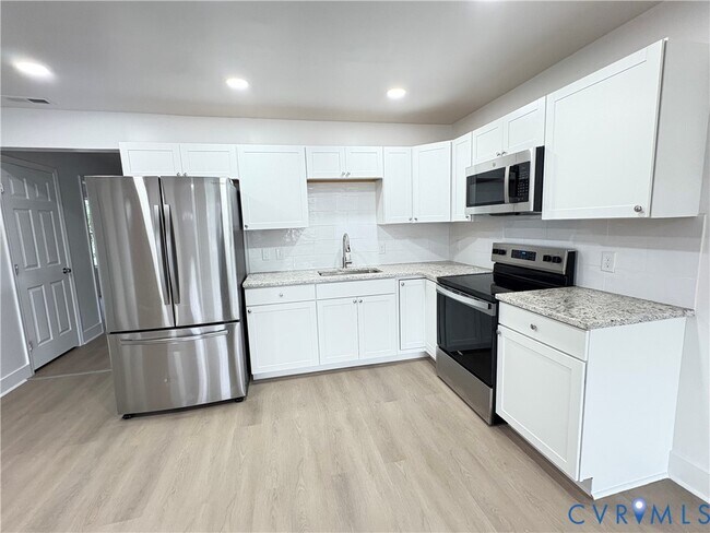 Foto del edificio - 321 St Mark St