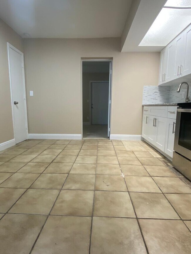 Foto del edificio - 182-184 SE 10th St