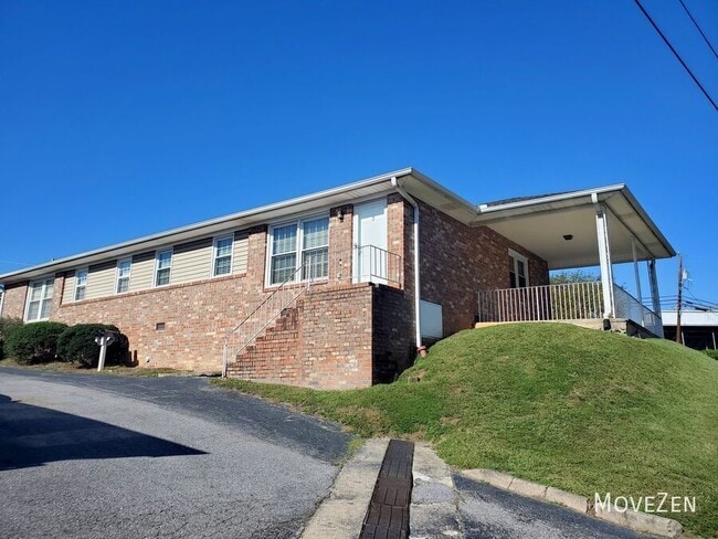 Photo - 3 Balfer Ct Townhome