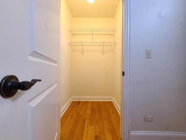 Foto del edificio - 3335 N Halsted St
