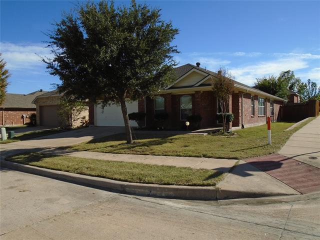 Building Photo - 3800 Palm Dr