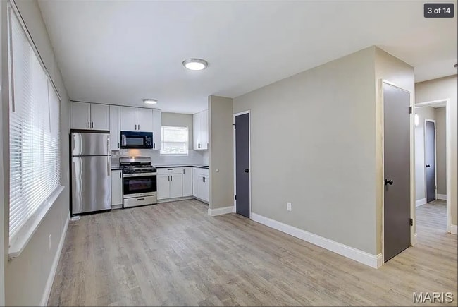 Building Photo - Easy Living in a Fresh Florissant Home