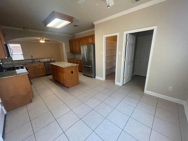 Foto del edificio - 2204 Voyageurs Ln