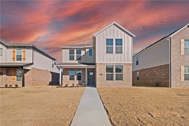 Building Photo - 4682 W Aurora St