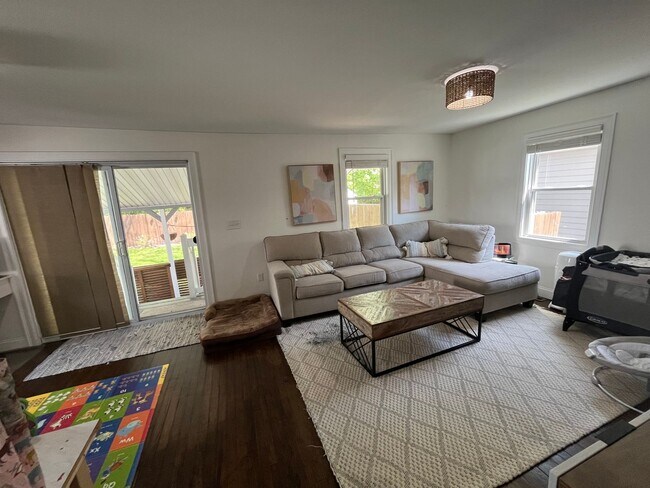 Building Photo - Make Memories in this Lovely Single-Family...