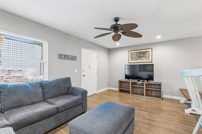 Building Photo - 4920 38th Way S