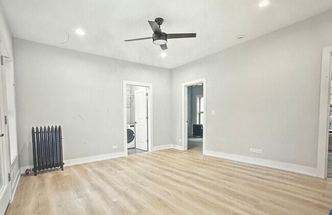 Foto del edificio - 6929 N Lakewood Ave