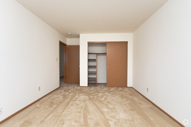 2HAB, 1BA - Whitnall Gardens Apartments