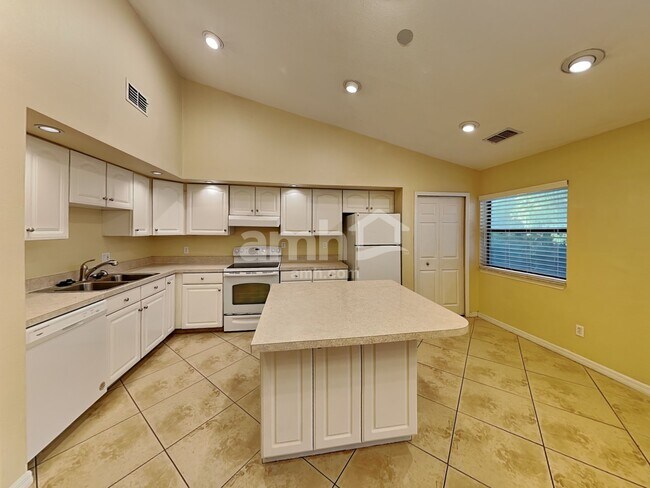 Foto del edificio - 3629 Peaceful Pl