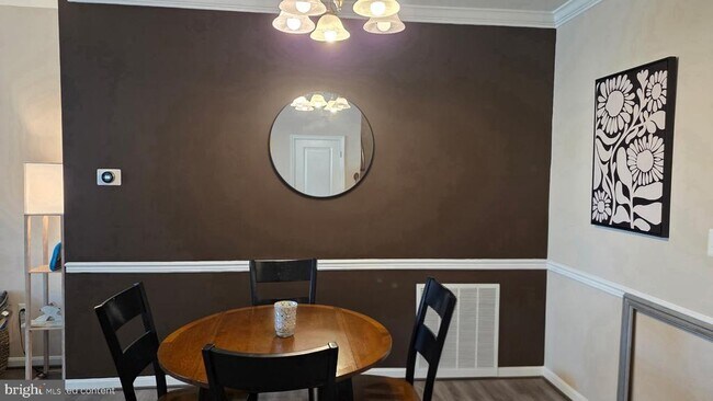 Foto del edificio - 25146 Harpenden Terrace