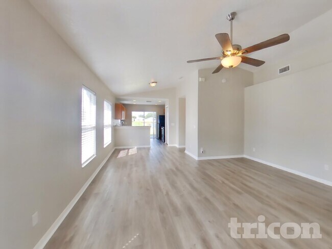 Foto del edificio - 8502 Deer Chase Dr