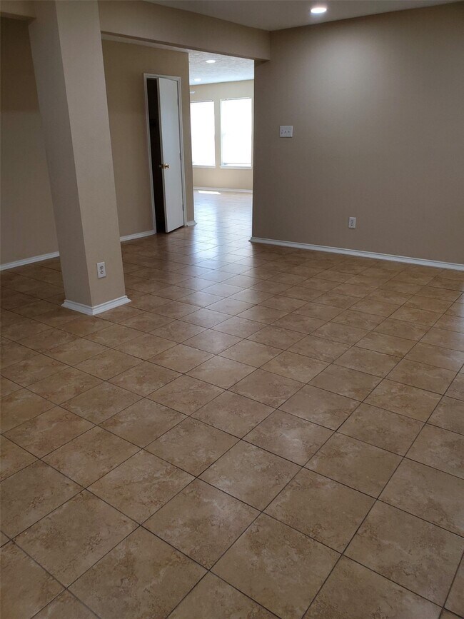 Foto del edificio - 16315 Lynn Crest Ct