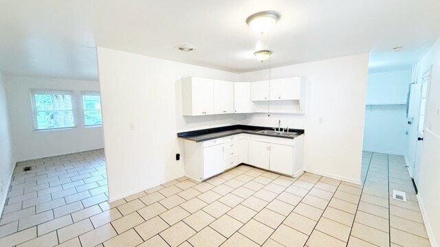 Foto del edificio - WEST SIDE 3 BEDROOM RANCH HOME AVAILABLE NOW!