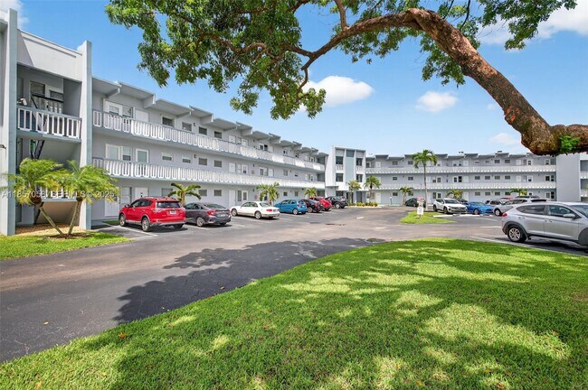 Foto del edificio - 2200 Park Ln