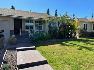 Primary Photo - 5325 Dunrobin Ave