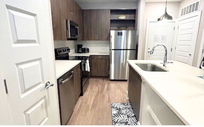 Foto del edificio - 1160 Johnson Ferry Rd NE