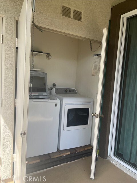 Building Photo - 68 Chaumont Cir