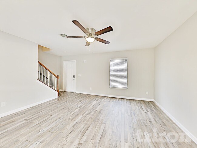 Building Photo - 232 Mary Joe Martin Dr