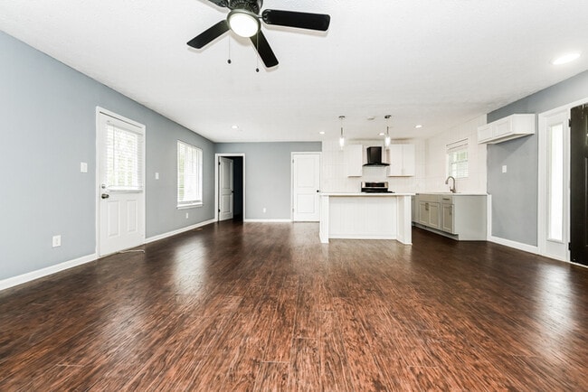 Foto del edificio - 7275 Indian Hill Trail