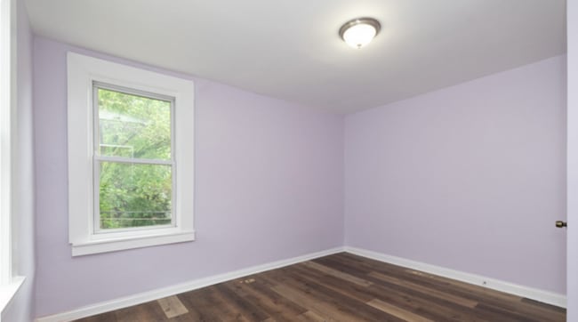 Building Photo - 3 Bedroom Semi-Detached Home