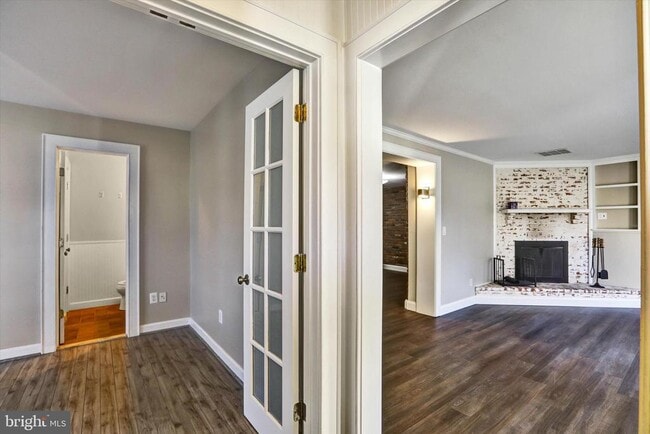 Building Photo - 722 Genessee St