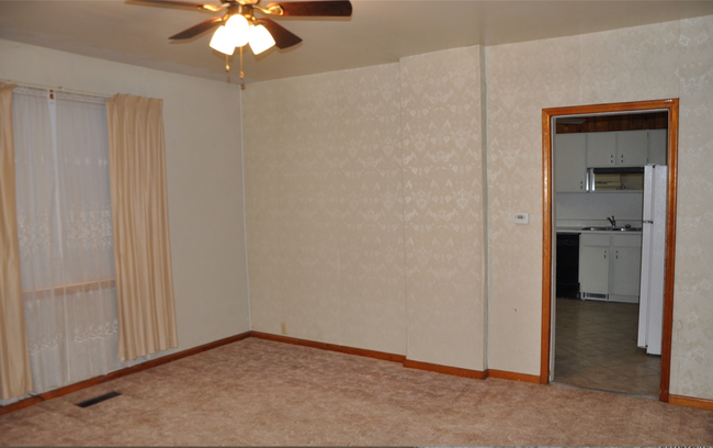 Building Photo - Cute 2 bedroom 1 bath in Lehi!