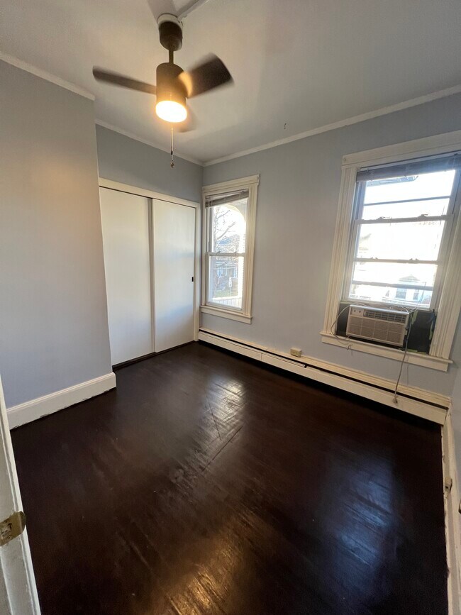 2nd bed - 28 Williams St