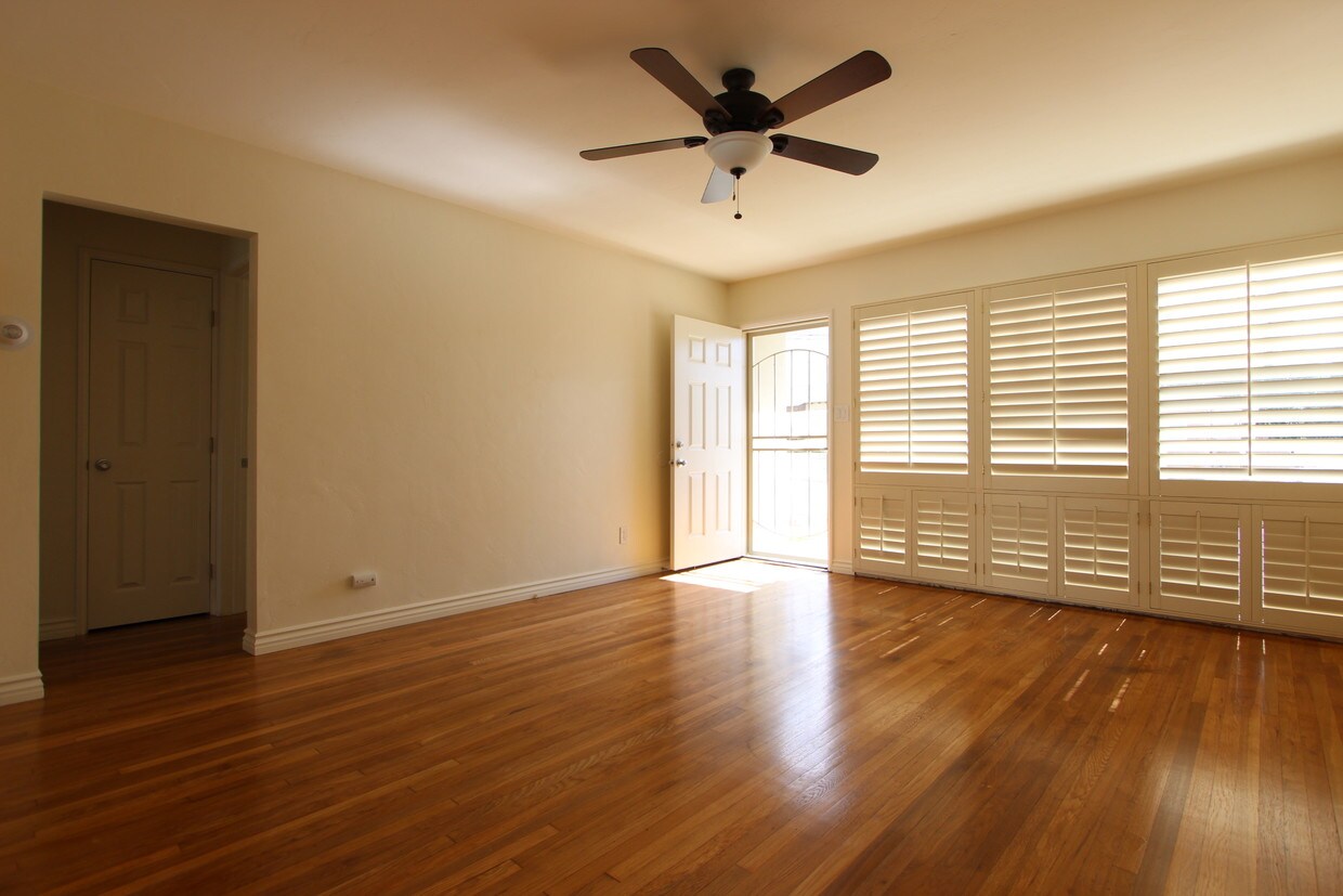 Primary Photo - 4830 Jumano Ave