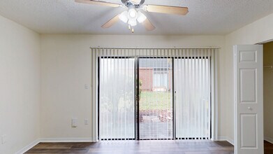 Interior Photo - Cambridge Woods