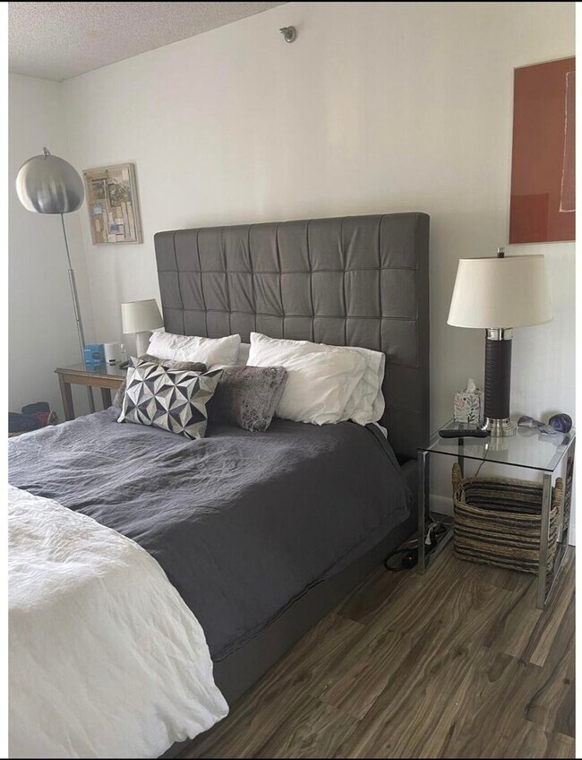 Foto del edificio - 7170 Promenade Dr