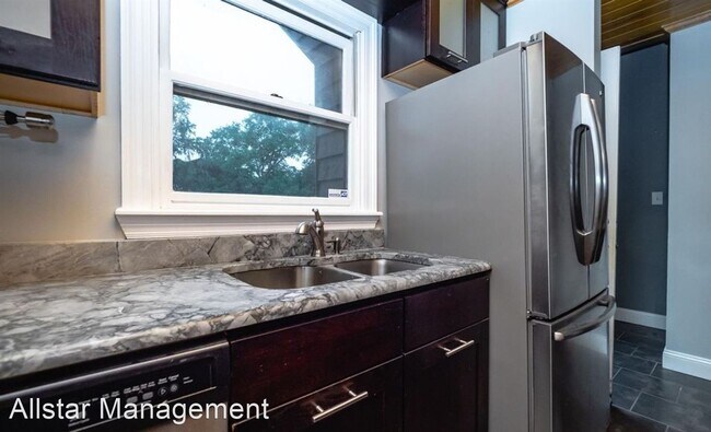 Building Photo - 2 br, 2.5 bath House - 807 Planters Point ...