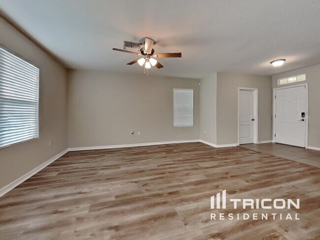 Building Photo - 10442 Whispering Hammock Dr
