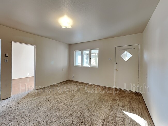 Building Photo - 317 S Vincent Ct