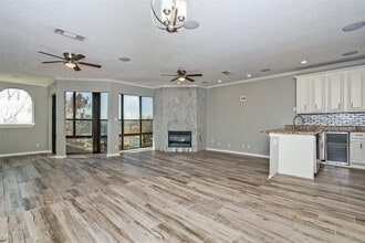 Building Photo - 458 Yacht Club Dr