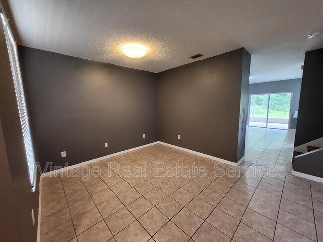 Foto del edificio - 30151 Barnaby Ln
