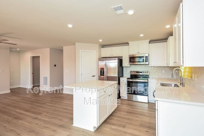 Building Photo - 185 Oakleigh Dr