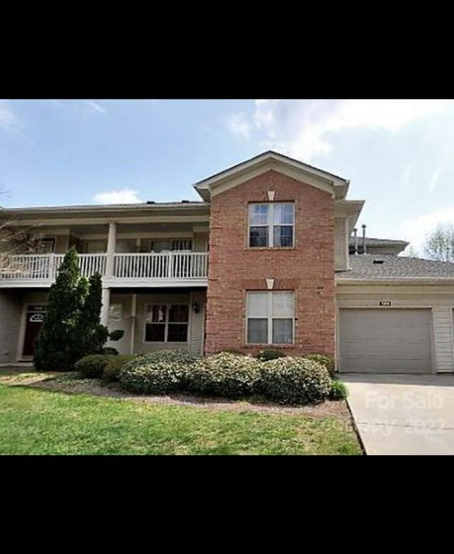 Building Photo - 1610 Termini Dr
