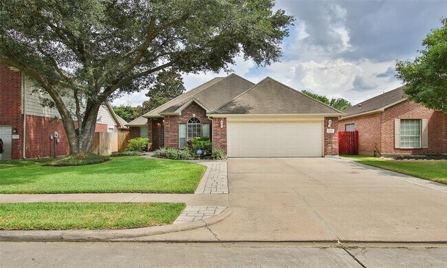 Building Photo - 13023 Bretford Ct