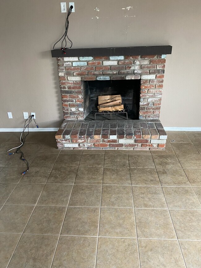 Fireplace - 1015 5th St