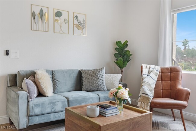 Foto del edificio - 8501 W University Ave